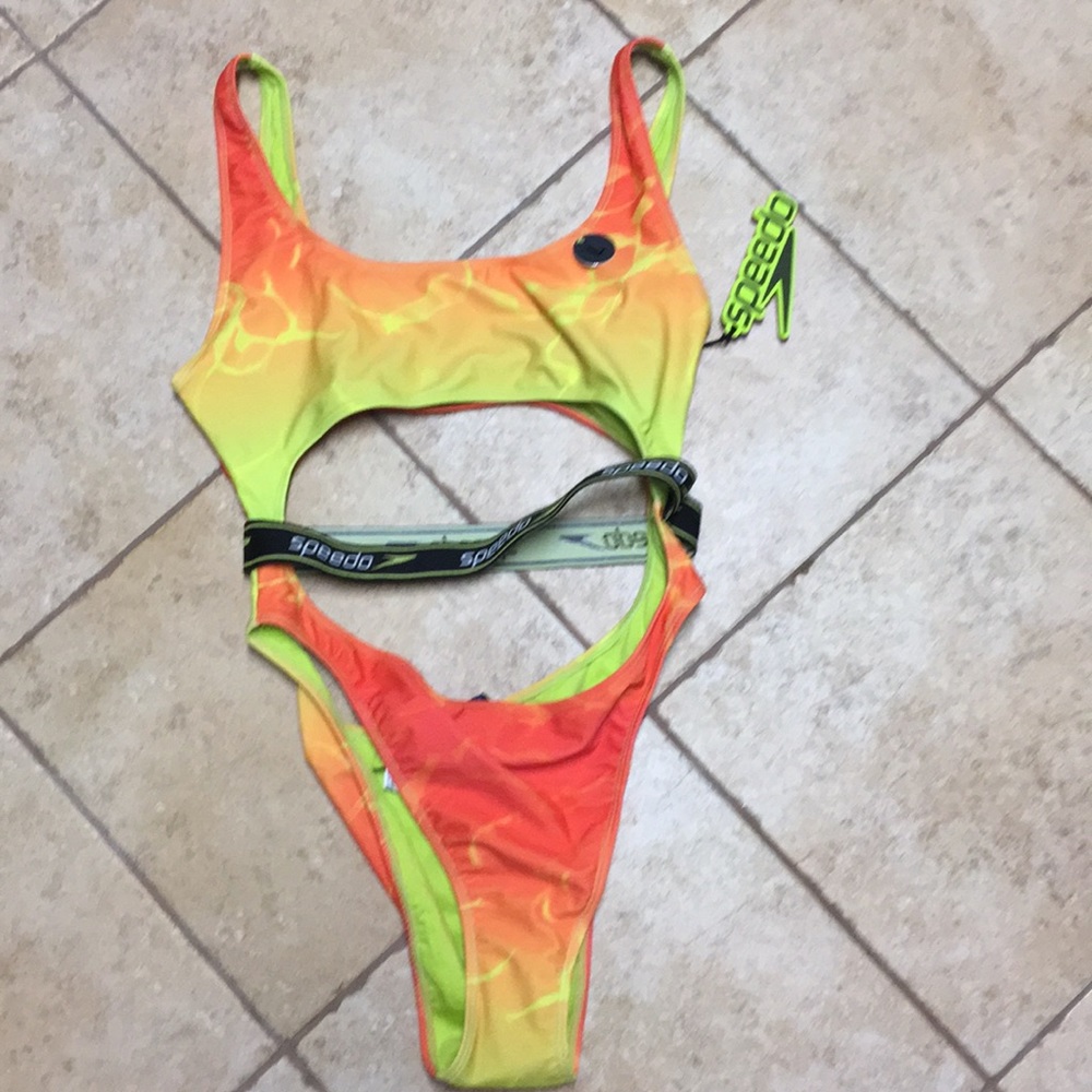 Speedo swimsuit 🥰